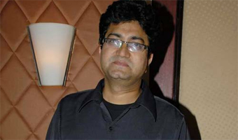 India's young musicians ignoring traditional music: Prasoon Joshi